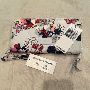 Vera Bradley Ultralight RFID Accordion Wristlet, Exuberant Floral
